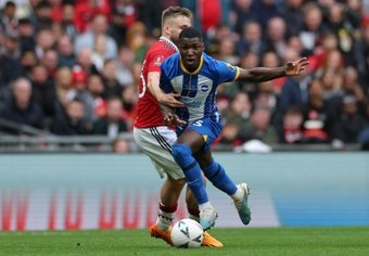 According to journalist Fabrizio Romano, Brighton & Hove Albion midfielder Moises Caicedo is likely to join Chelsea in the next transfer window. Both parties have already reached an agreement for the transfer to be completed.