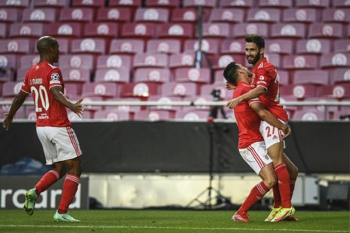 Benfica beat PSV to increase their Champions League hopes