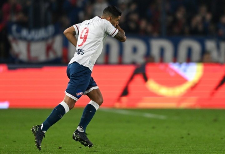 Suarez makes 2nd Nacional debut as late substitute in loss