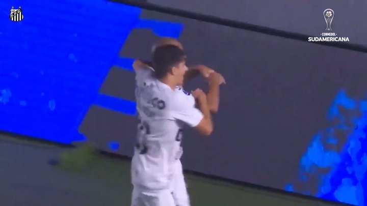 VIDEO: Last gasp own goal gives Santos first leg Copa Sudamericana advantage